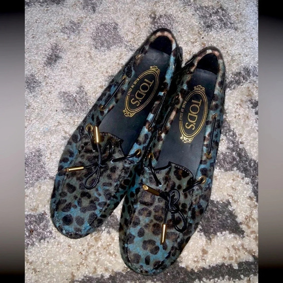 Rare Tod’s  calf hair printed loafers blue shoes flats designer boho classic - Picture 1 of 4